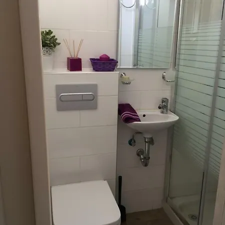 Casa Campillo, Individuales Nyaraló Telde